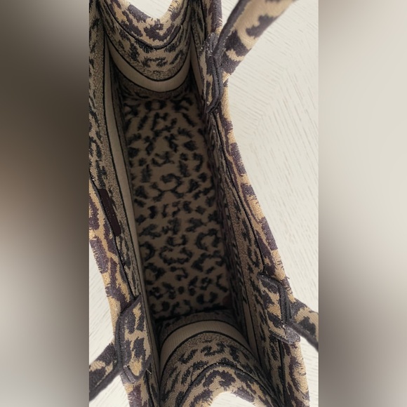 Dior Leopard Medium Book Tote - Picture 3 of 8